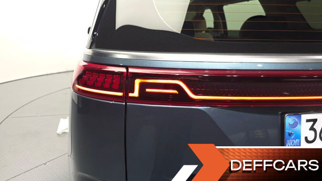 Kia CARNIVAL 7-Seater Signature купить на сайте DeffCars