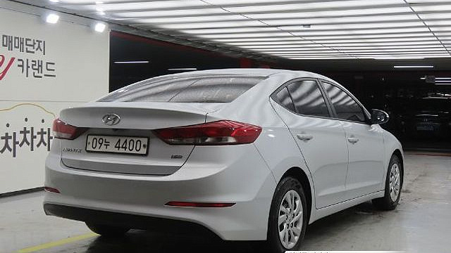 Hyundai AVANTE 1.6 e-VGT Style купить на сайте DeffCars
