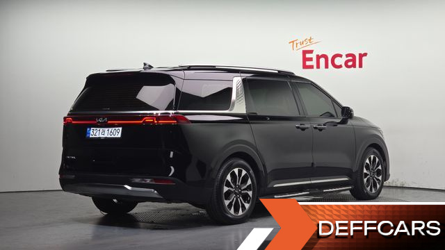 Kia CARNIVAL Gasoline 9-Seater Signature купить на сайте DeffCars