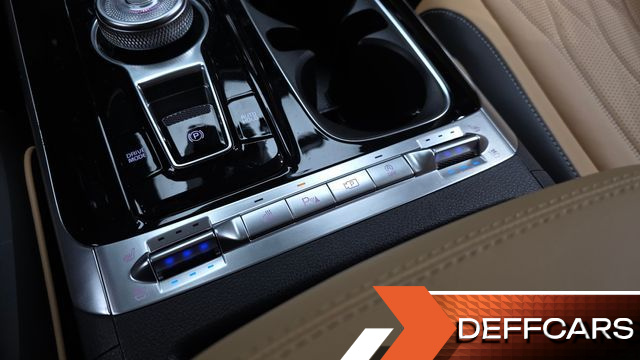 Kia CARNIVAL 9-Seater Noblesse купить на сайте DeffCars