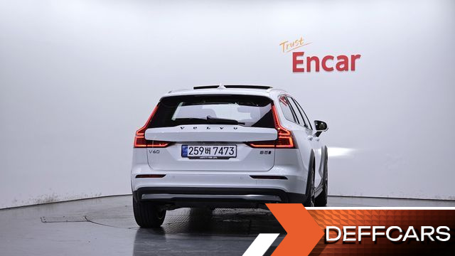 Volvo V60 B5 Ultra AWD купить на сайте DeffCars