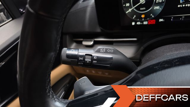 Kia CARNIVAL 9-Seater Signature купить на сайте DeffCars
