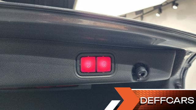 Mercedes E-CLASS E300 4MATIC Exclusive купить на сайте DeffCars