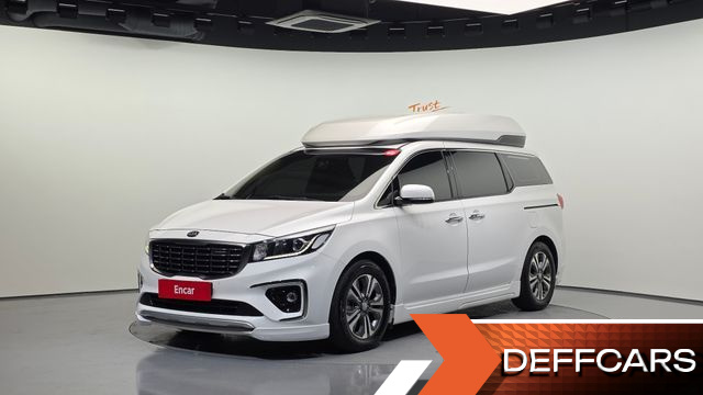 Kia CARNIVAL 9-Seater Hi-Limousine Luxury купить на сайте DeffCars