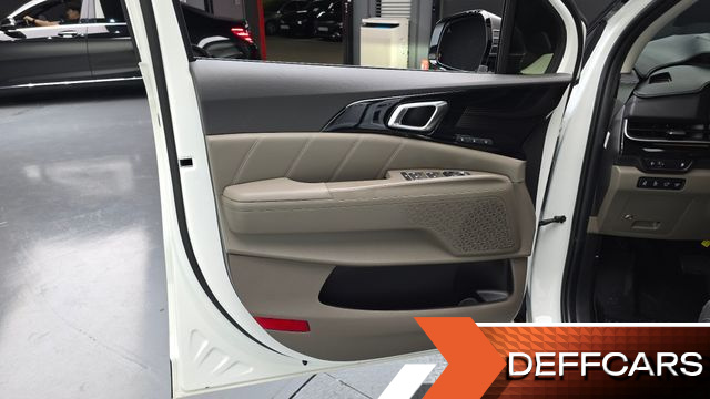 Kia CARNIVAL Hev 9 Seater X Line купить на сайте DeffCars