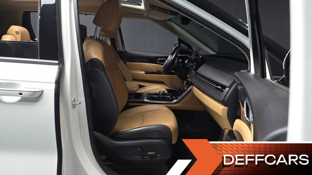 Kia CARNIVAL 9-Seater Signature купить на сайте DeffCars