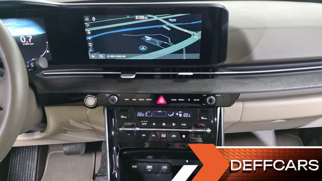 Kia CARNIVAL 9-Seater Signature купить на сайте DeffCars