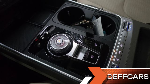 Kia CARNIVAL Gasoline 7-Seater Gravity купить на сайте DeffCars