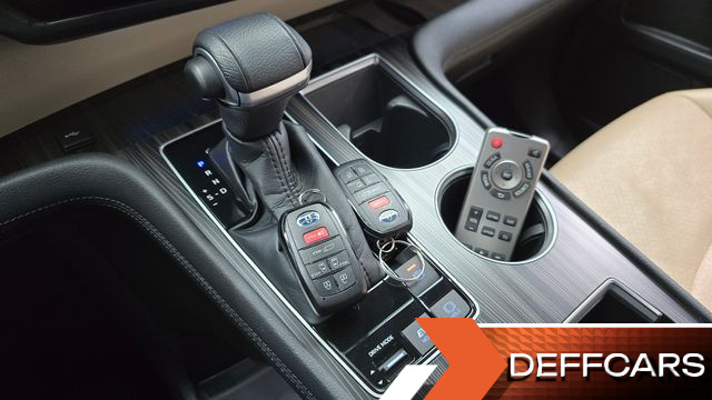 Toyota SIENNA 2.5 Hybrid 2WD купить на сайте DeffCars