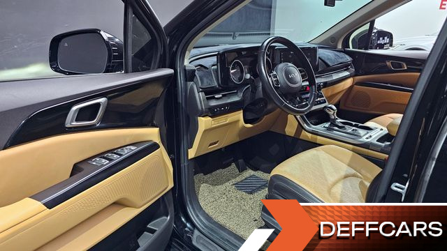 Kia CARNIVAL 9-Seater Prestige купить на сайте DeffCars