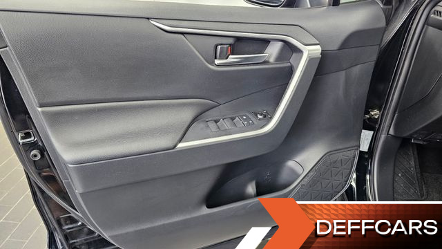 Toyota RAV4 2.5 2WD купить на сайте DeffCars