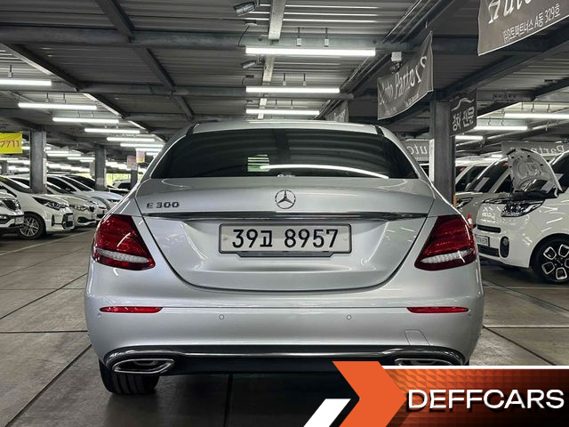 Mercedes E-CLASS E300 Exclusive купить на сайте DeffCars
