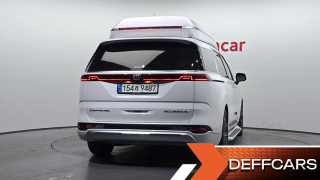 Kia CARNIVAL 9-Seater Hi-Limousine Signature купить на сайте DeffCars