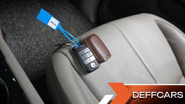 Kia CARNIVAL 9-Seater Noblesse купить на сайте DeffCars