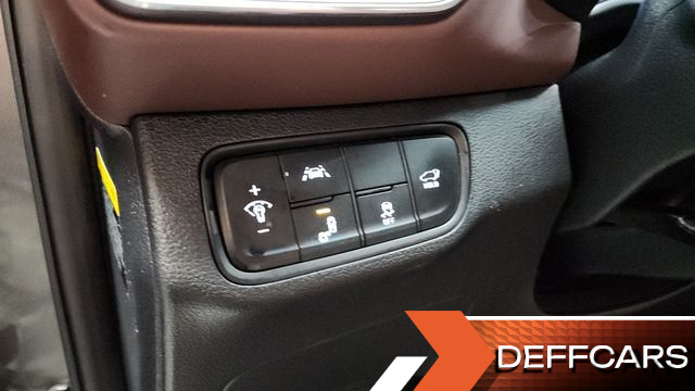 Hyundai SANTAFE Gasoline 2.0T 2WD Inspiration купить на сайте DeffCars