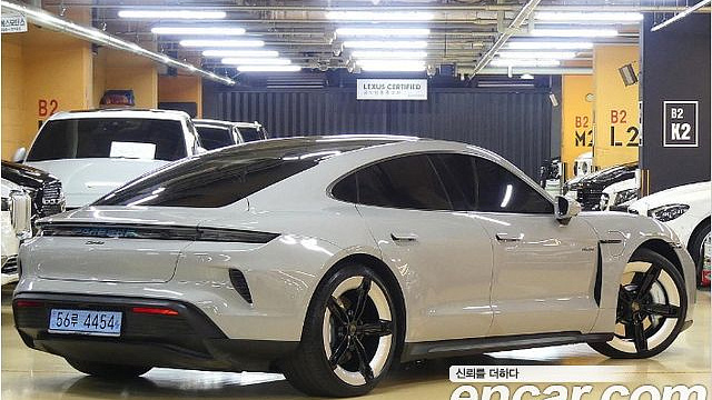 Porsche TAYCAN Turbo купить на сайте DeffCars