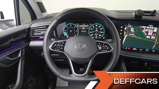 Volkswagen TOUAREG 3.0 TDI Prestige купить на сайте DeffCars
