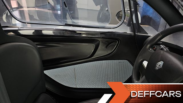 Renault-KoreaSamsung TWIZY Intens(2-seater) купить на сайте DeffCars
