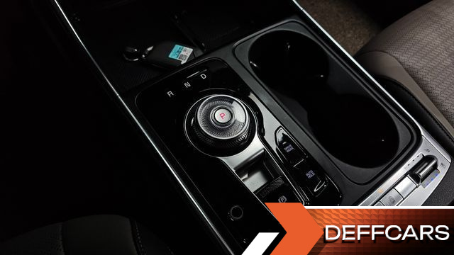 Kia CARNIVAL 7-Seater Signature купить на сайте DeffCars