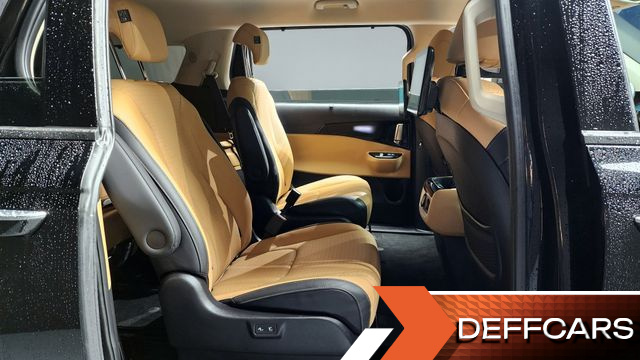 Kia CARNIVAL 9-Seater Signature купить на сайте DeffCars