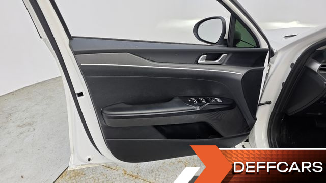 Kia K5 2.0 Prestige купить на сайте DeffCars