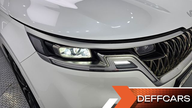 Kia CARNIVAL 7-Seater Signature купить на сайте DeffCars