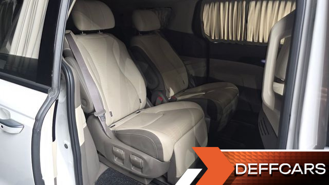 Kia CARNIVAL Gasoline 7-Seater Hi-Limousine Signature купить на сайте DeffCars