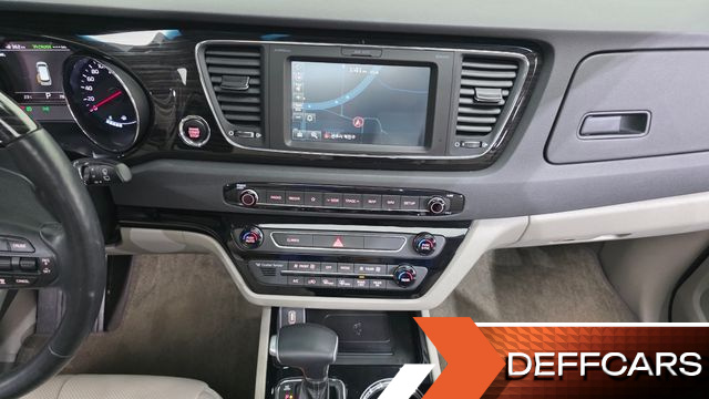 Kia CARNIVAL 9-Seater Noblesse Special купить на сайте DeffCars