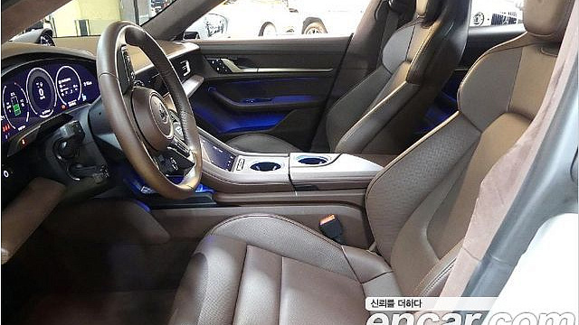 Porsche TAYCAN Turbo купить на сайте DeffCars