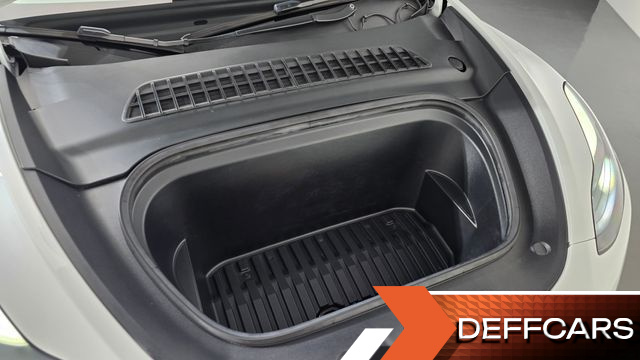 Tesla MODEL Y RWD купить на сайте DeffCars