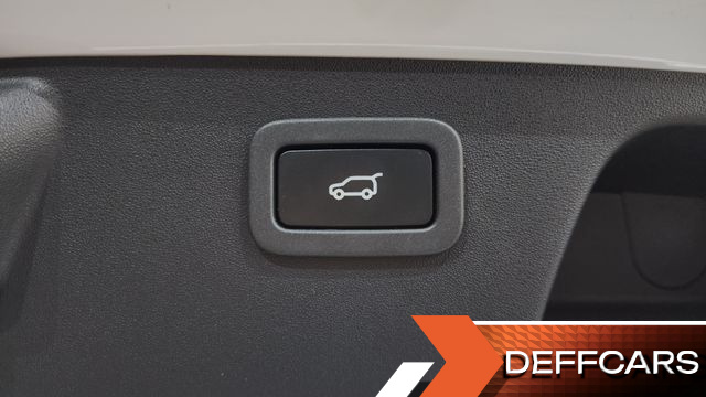 Jaguar E-PACE P250 SE купить на сайте DeffCars
