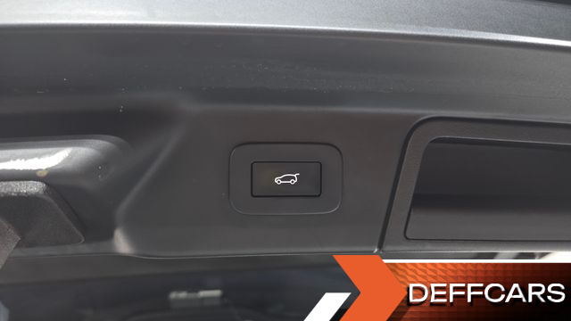 Land Rover RANGE ROVER VELAR 2.0 P250 R-Dynamic SE купить на сайте DeffCars