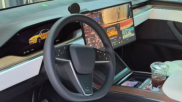 Tesla MODEL X Long Range купить на сайте DeffCars