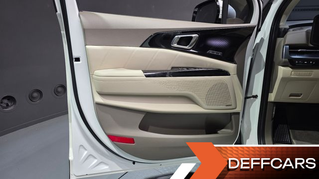 Kia CARNIVAL Diesel 7-Seater Hi-Limousine Signature купить на сайте DeffCars