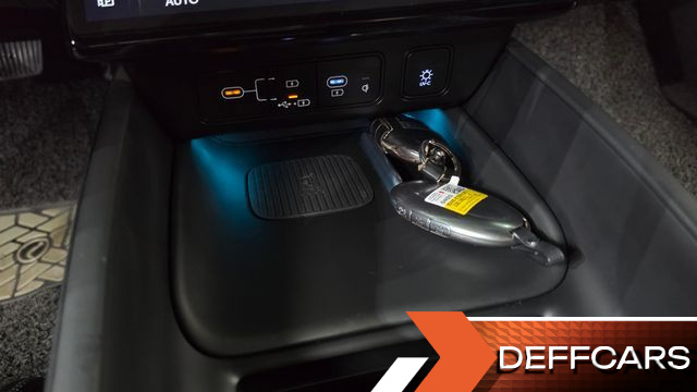 Hyundai GRANDEUR 2,5 Gasoline 2WD Calligraphy купить на сайте DeffCars