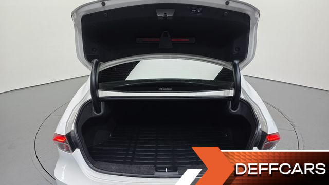 Hyundai GRANDEUR 3.3 Calligraphy купить на сайте DeffCars