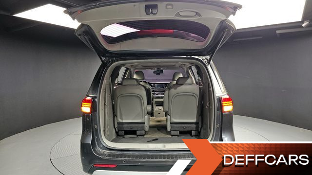 Kia CARNIVAL 9-Seater Noblesse Special купить на сайте DeffCars