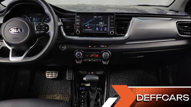 Kia STONIC 1.0 Turbo Prestige купить на сайте DeffCars