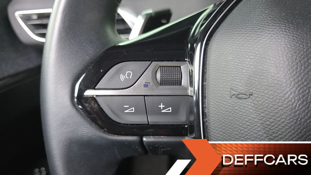 Peugeot 5008 1.2 Pure Tech Allure купить на сайте DeffCars