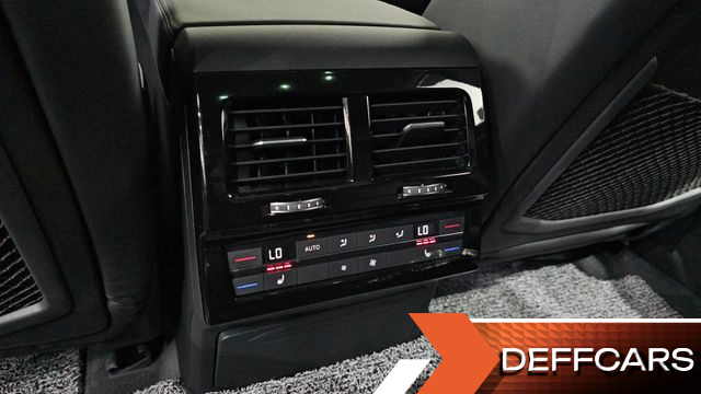 Volkswagen TOUAREG 3.0 TDI R-Line купить на сайте DeffCars