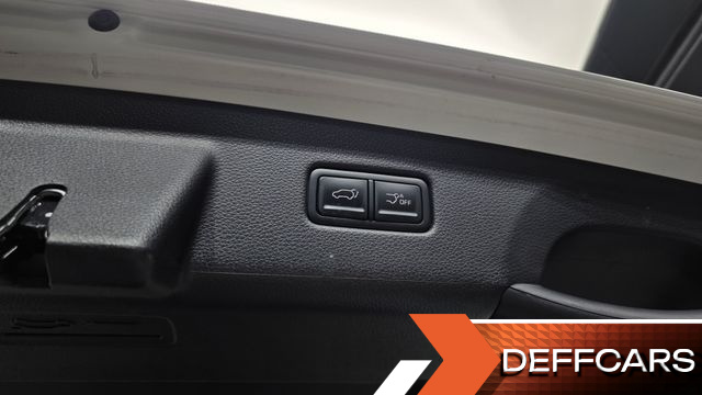 Kia CARNIVAL 9-Seater Noblesse купить на сайте DeffCars