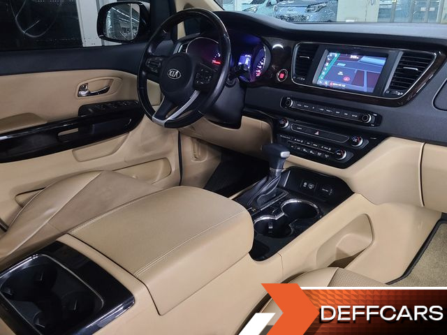 Kia CARNIVAL 9-Seater Prstige купить на сайте DeffCars