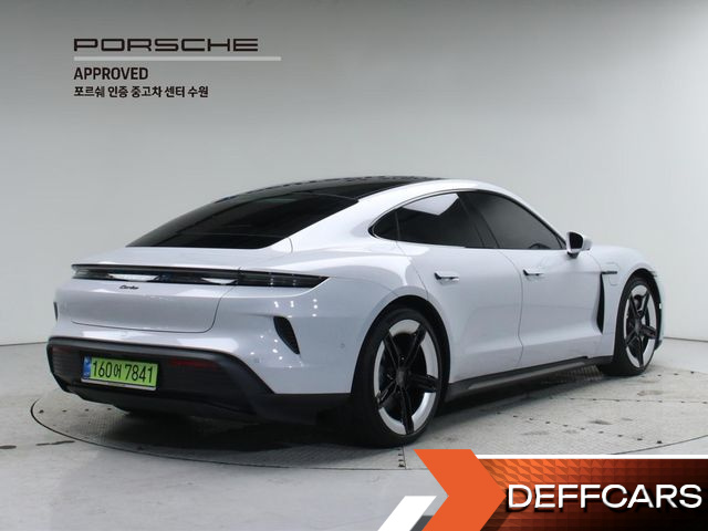 Porsche TAYCAN Turbo купить на сайте DeffCars