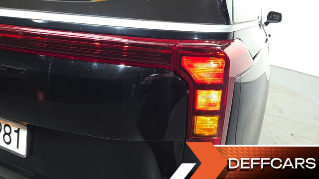 Kia CARNIVAL 9-Seater Prestige купить на сайте DeffCars