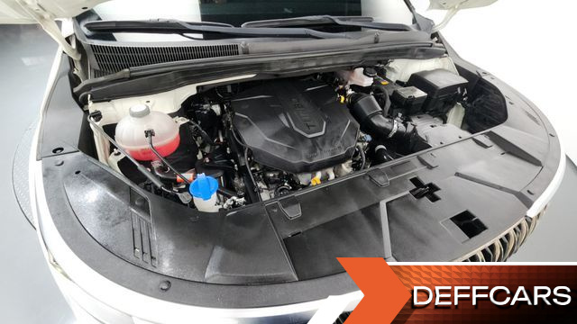 Kia CARNIVAL 7-Seater Signature купить на сайте DeffCars