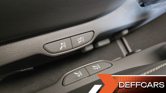 Kia CARNIVAL 7-Seater Hi-Limousine Signature купить на сайте DeffCars