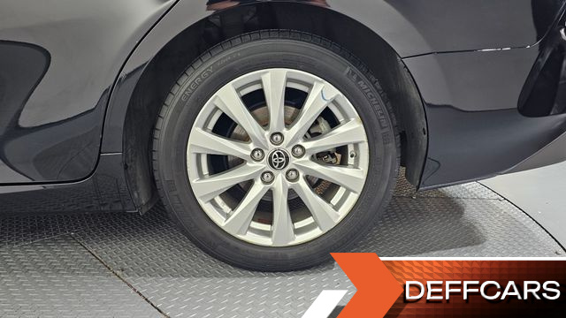 Toyota CAMRY 2.5 LE Hybrid купить на сайте DeffCars