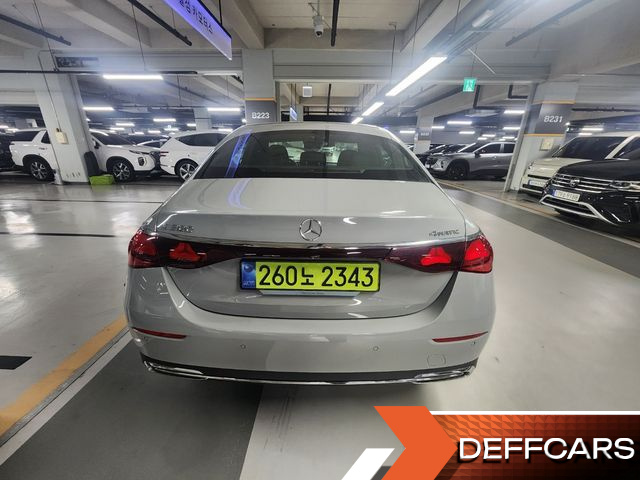 Mercedes E-CLASS E300 4MATIC Exclusive купить на сайте DeffCars