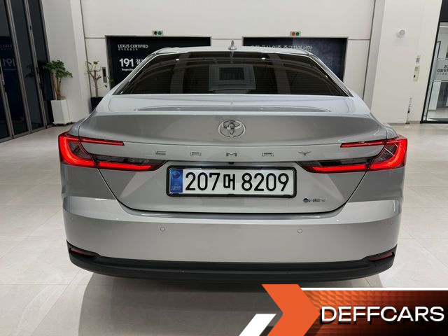 Toyota CAMRY 2.5 XLE Hybrid купить на сайте DeffCars