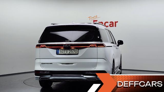 Kia CARNIVAL 9-Seater Noblesse купить на сайте DeffCars